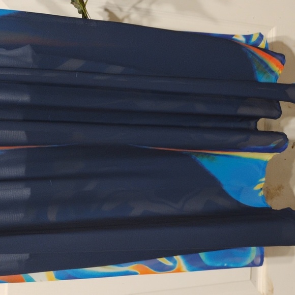 Multicolor V-Neck Maxi Dress - Picture 9 of 11